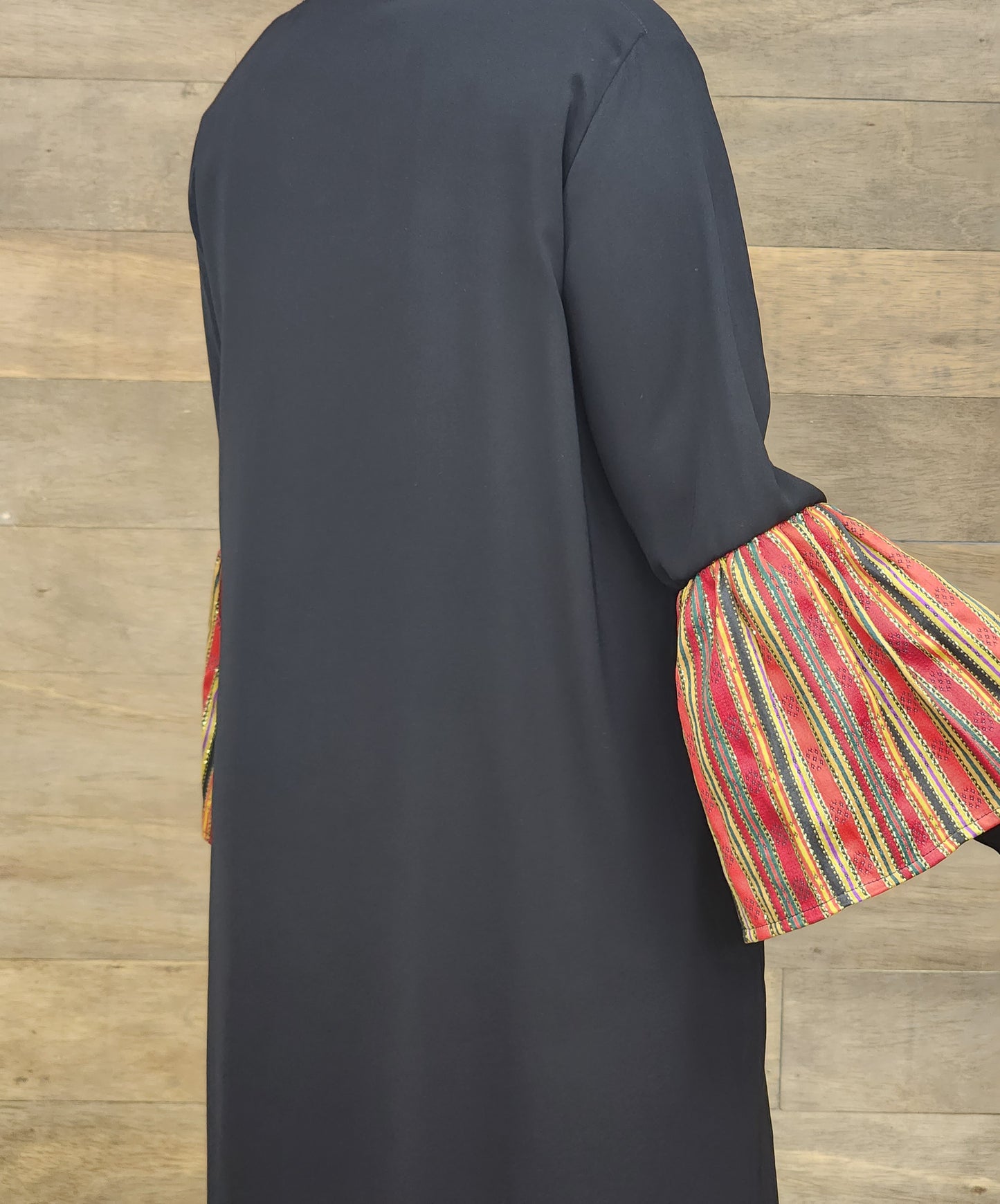 Abaya with Saya Accents | Flare Sleeve