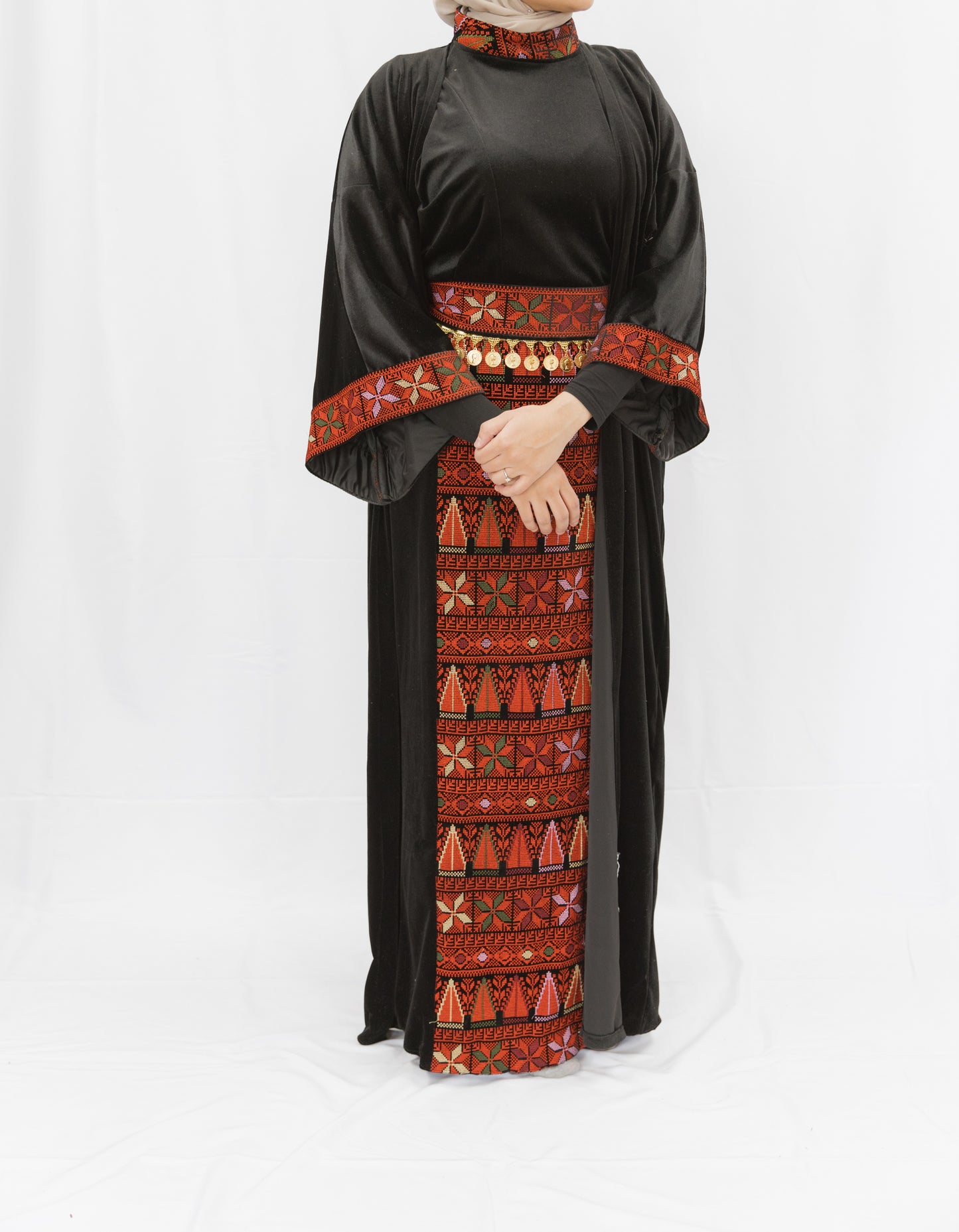 Velvet 3-piece Modern Tatreez Thobe with coin belt (Black and Red)