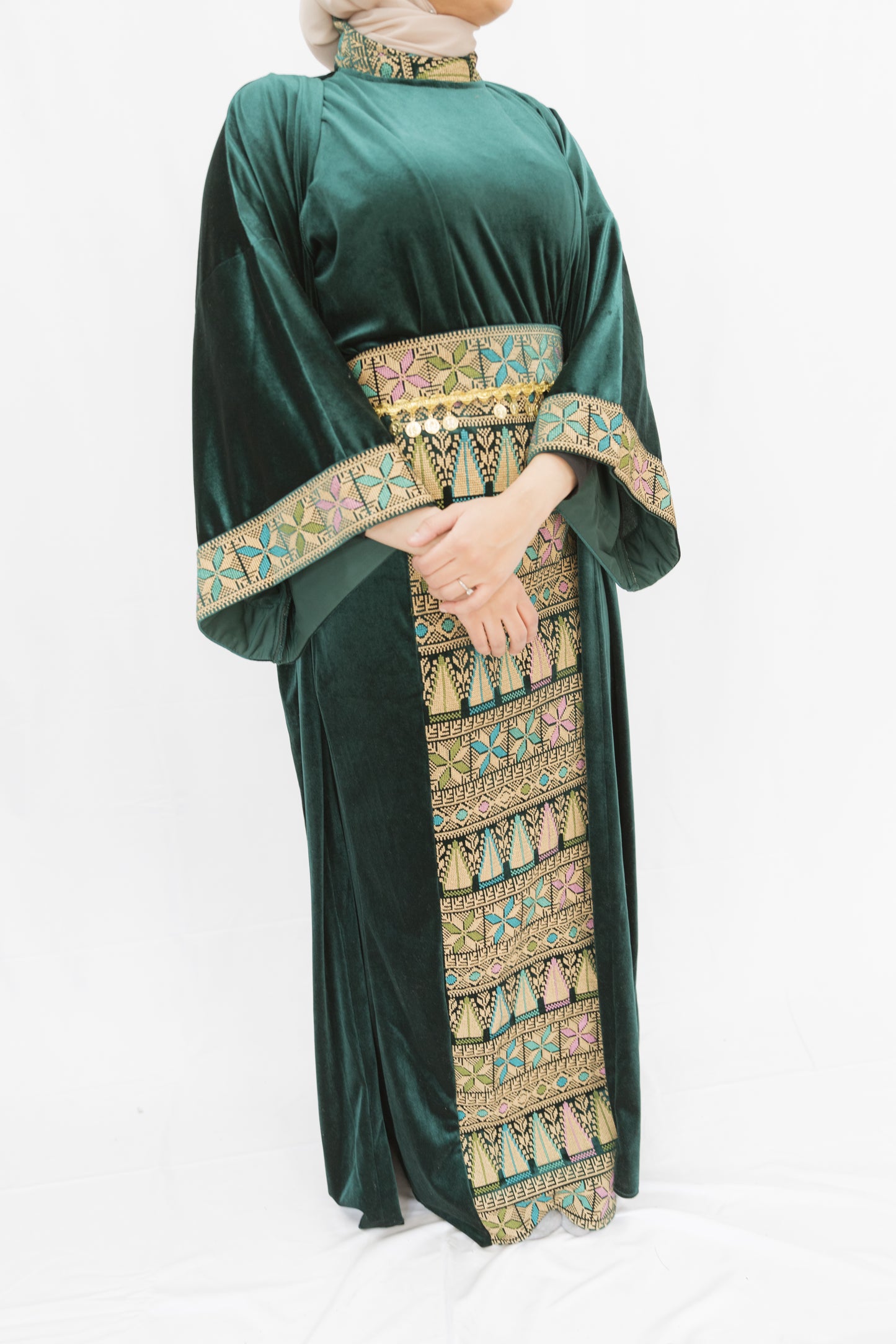 Velvet 3-piece Modern Tatreez Thobe with coin belt (Emerald Green)