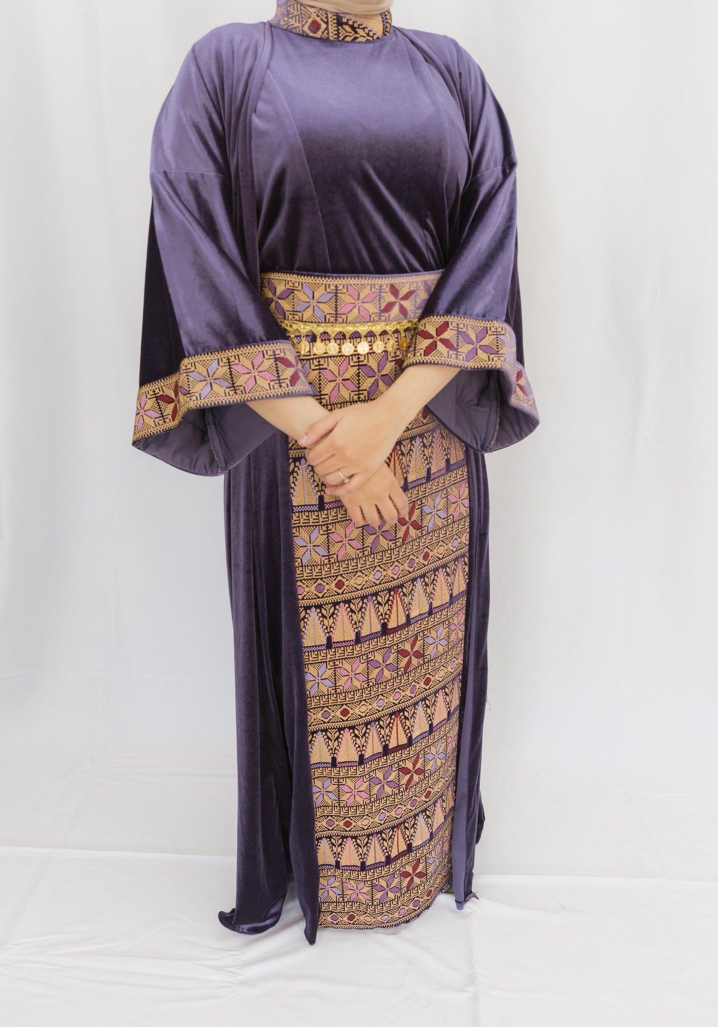 Velvet 3-piece Modern Tatreez Thobe with coin belt (Purple)