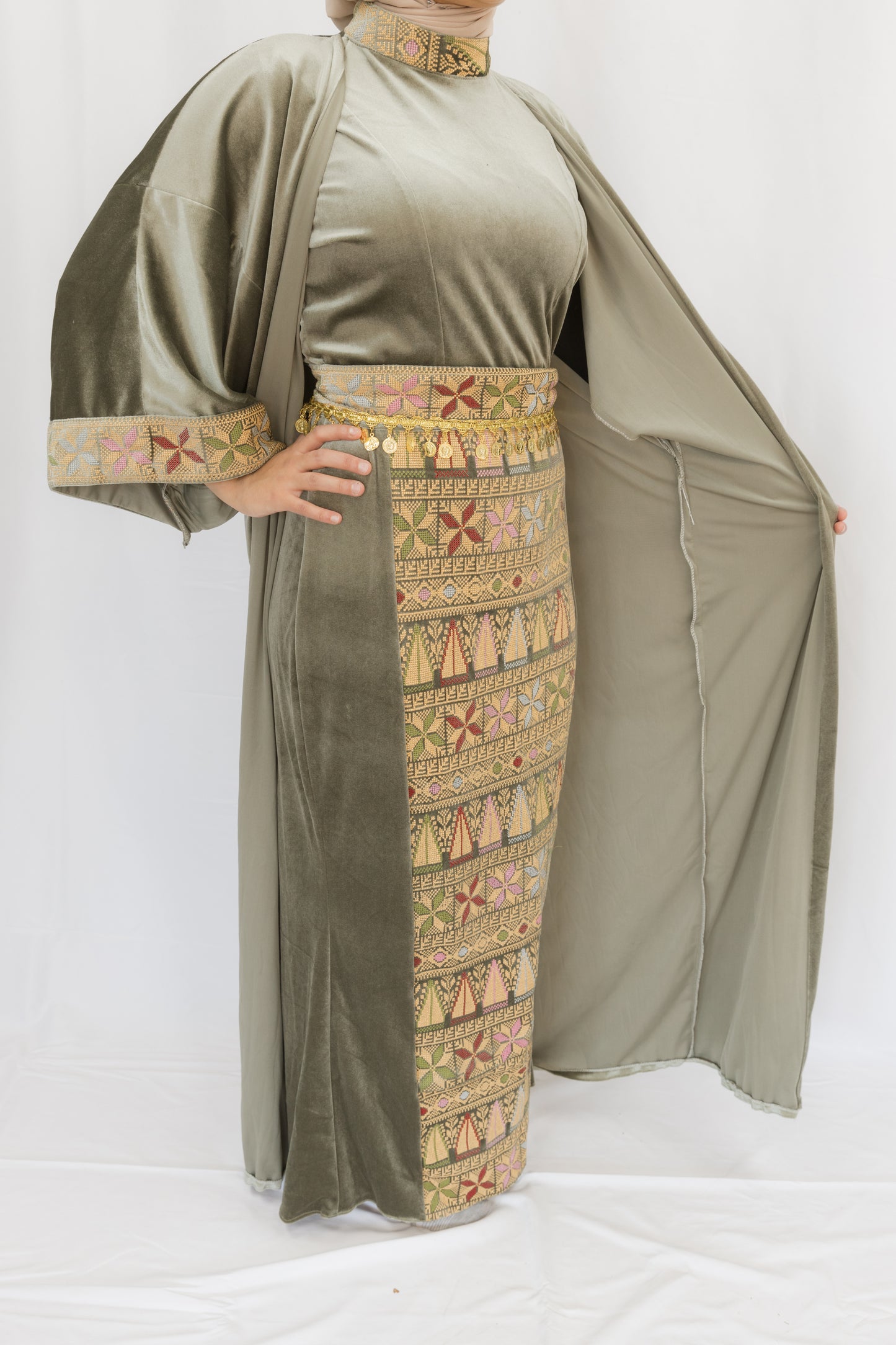 Velvet 3-piece Modern Tatreez Thobe with coin belt (Sage Green)