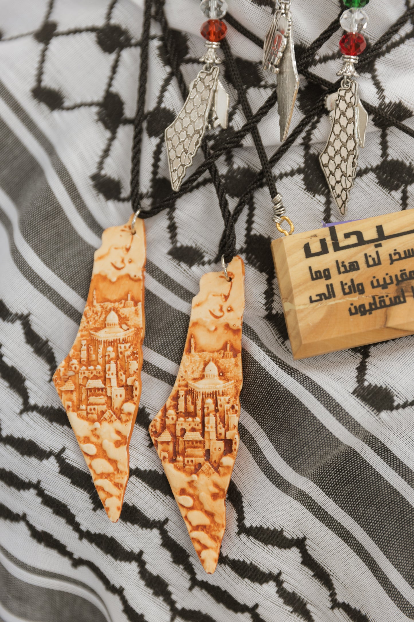 Unisex Olive Wood Necklace of Palestine