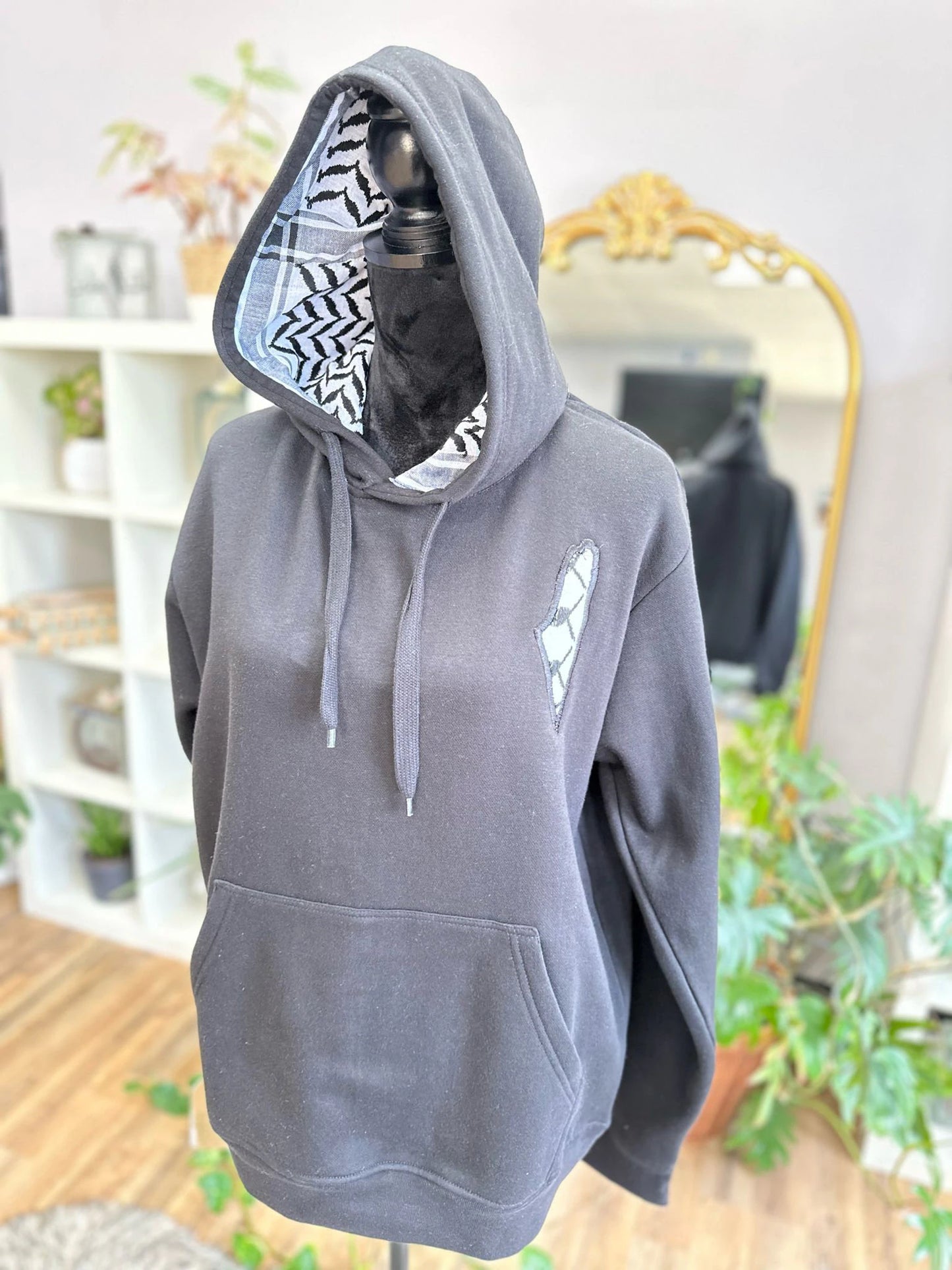 Palestine Hoodie with Keffiyeh lining & Design